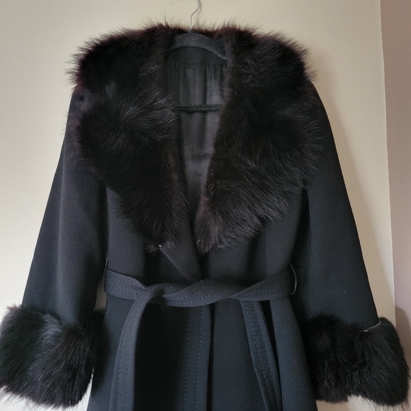 Vintage 70s Penny Lane Style Black Wool Trench Coat with Fur Trim - Picture 3 of 11